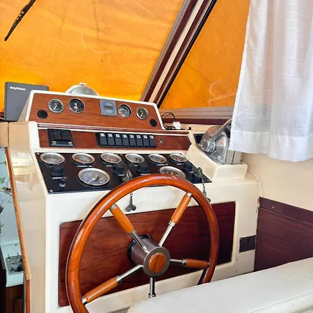 Barco Muy Acogedor En Valencia Botel
